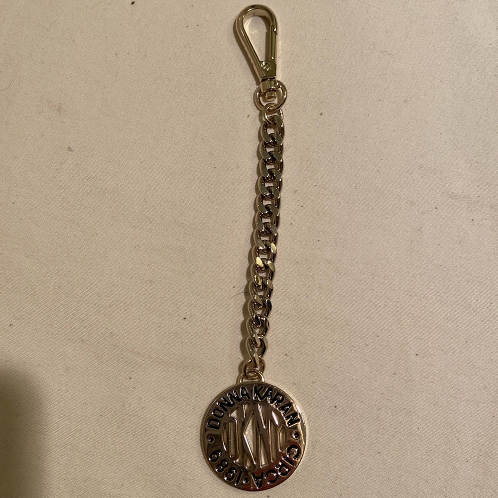 🩷DKNY Donna Karan New York Circa 1989 Keychain Clip Goldtone Logo Purse Charm